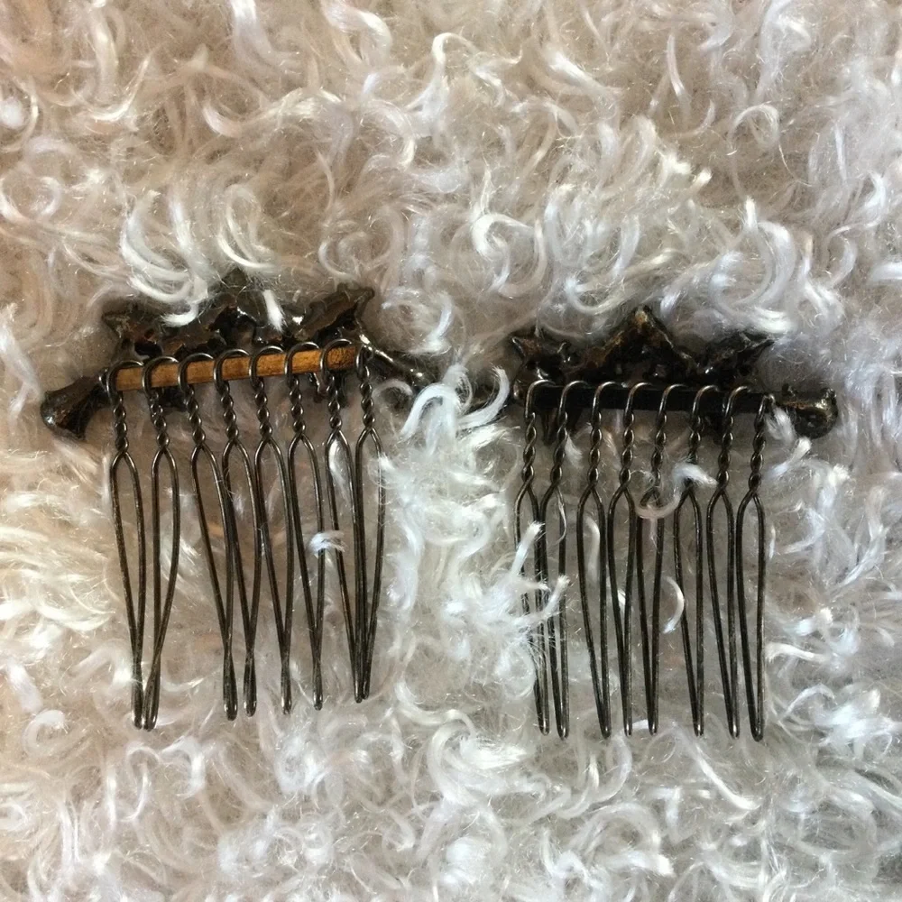 Vintage Pair of Purple and Lavender Rhinestones Hair Pins